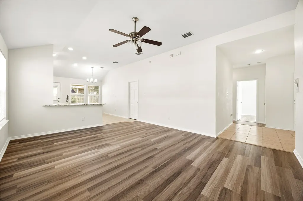 1712 Ironworks Drive Dallas TX 75253