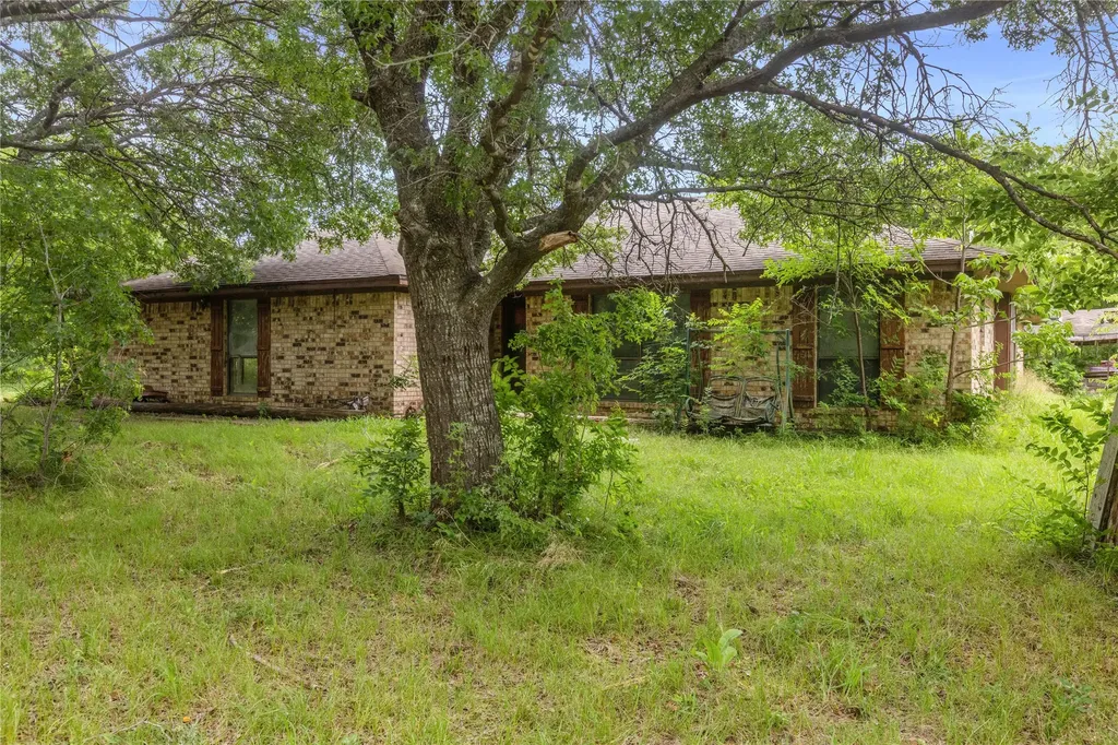 8677 S Fm 898 Whitewright TX 75491