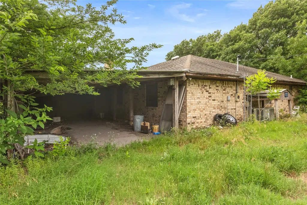 8677 S Fm 898 Whitewright TX 75491