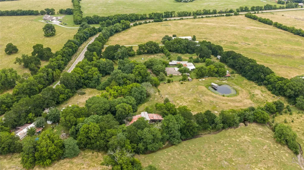 8677 S Fm 898 Whitewright TX 75491