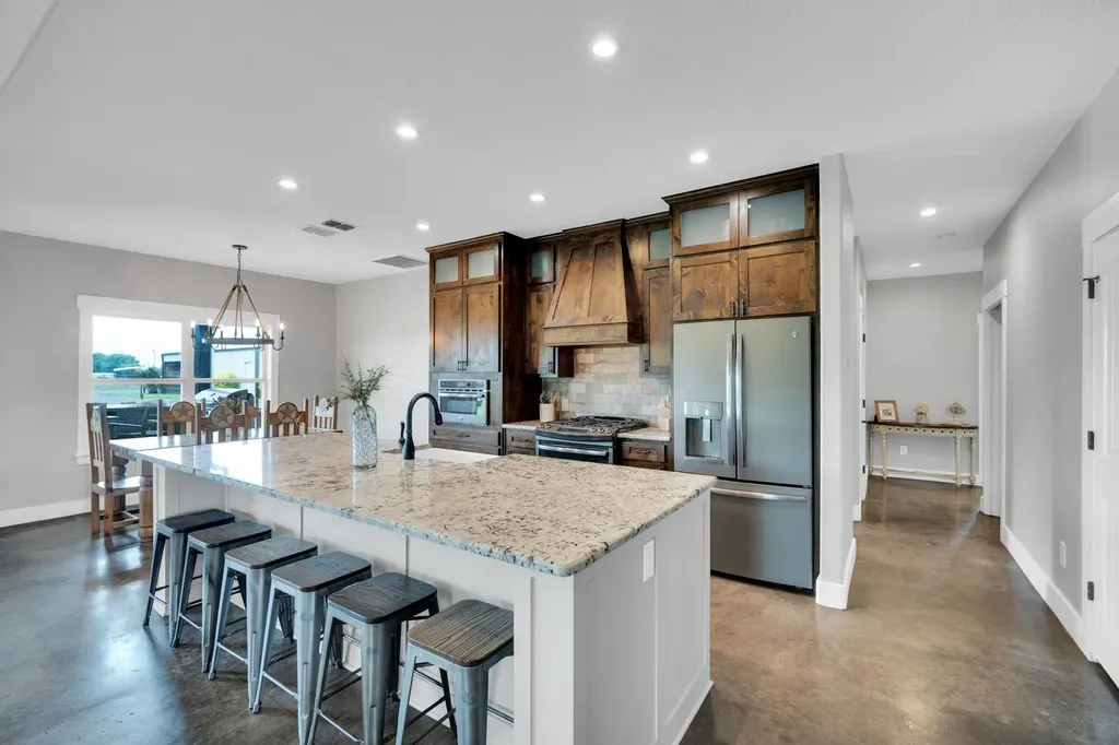 61 Rockett Lane Pecan Hill TX 75154