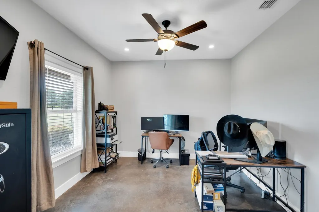 61 Rockett Lane Pecan Hill TX 75154