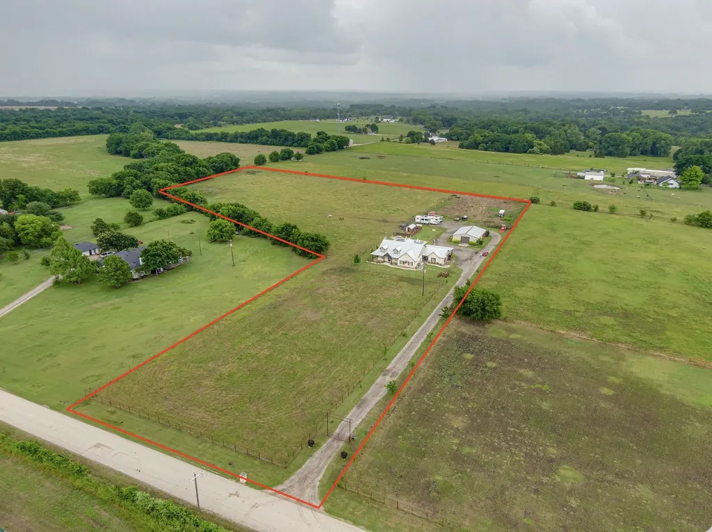 61 Rockett Lane Pecan Hill TX 75154