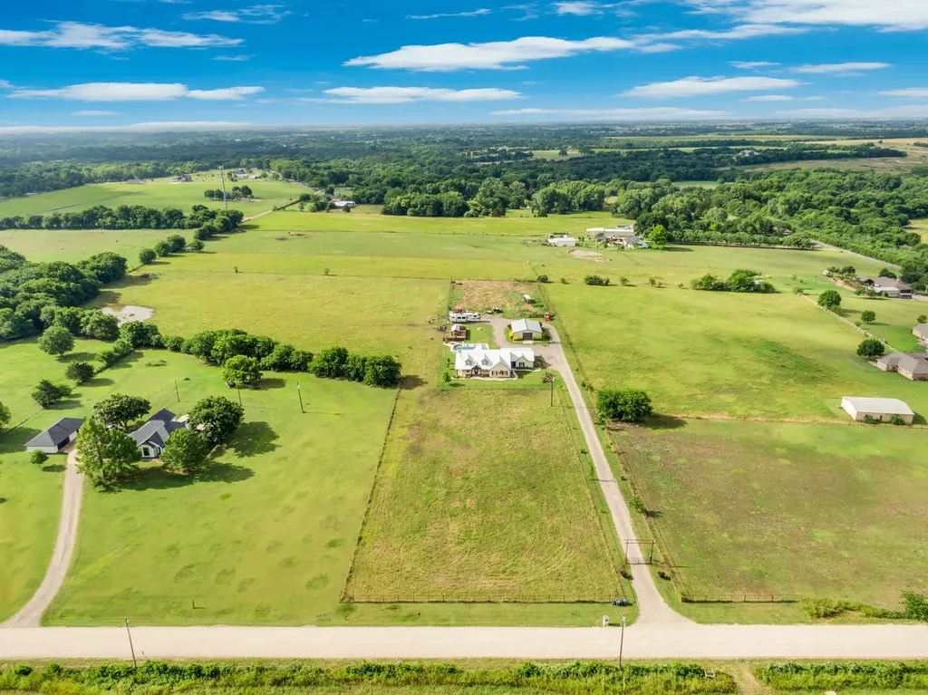 61 Rockett Lane Pecan Hill TX 75154