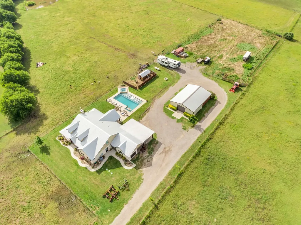 61 Rockett Lane Pecan Hill TX 75154
