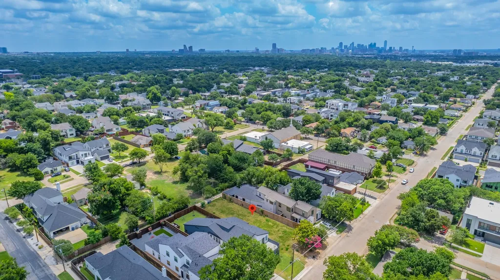 7610 Roper Street Dallas TX 75209