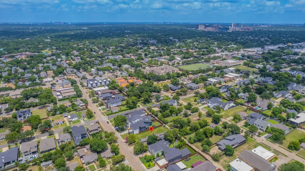 7610 Roper Street Dallas TX 75209
