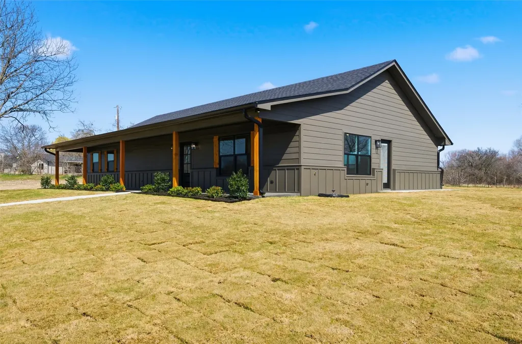 2303 Pilgrim Lane Lorena TX 76655