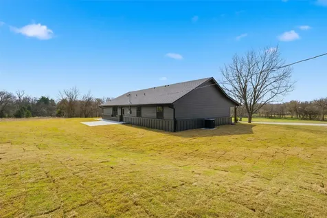 2303 Pilgrim Lane Lorena TX 76655
