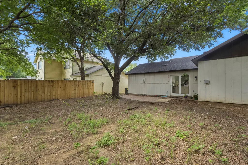 5523 Safari Trail Arlington TX 76018