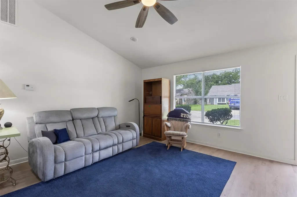 5523 Safari Trail Arlington TX 76018
