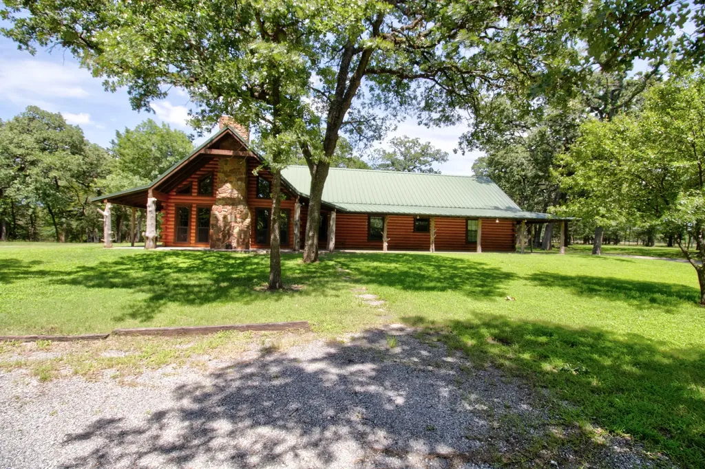 1466 Pearce Street Collinsville TX 76233