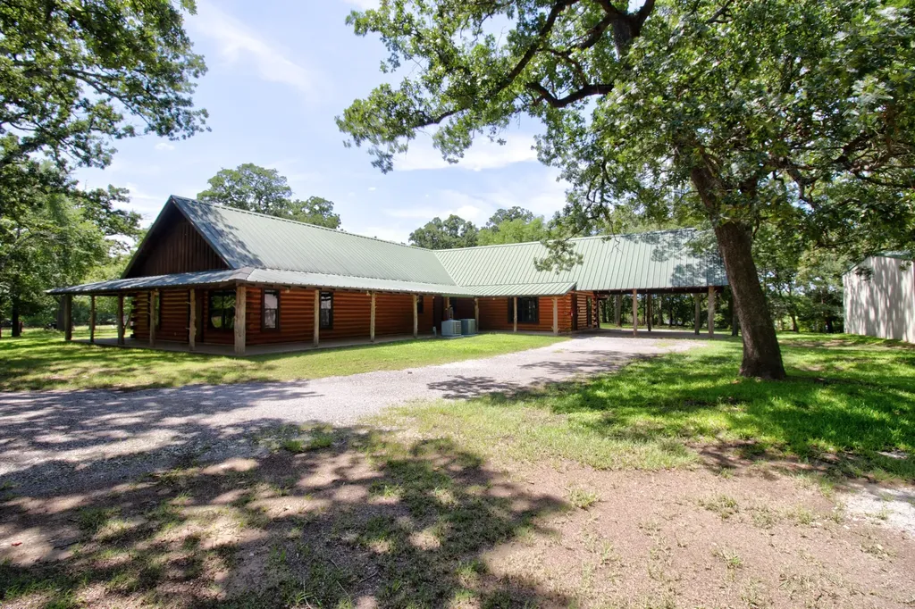 1466 Pearce Street Collinsville TX 76233