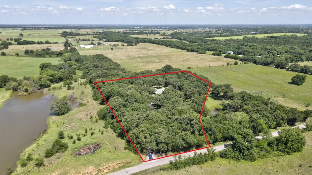 1466 Pearce Street Collinsville TX 76233