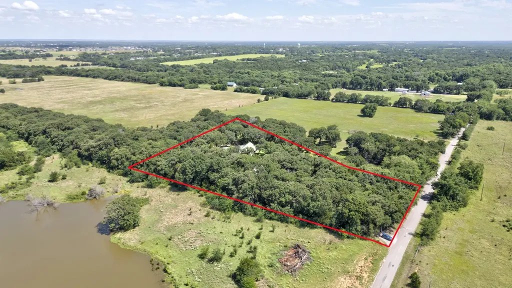 1466 Pearce Street Collinsville TX 76233