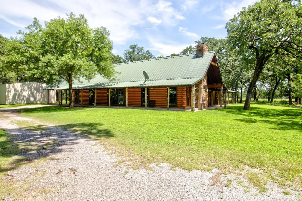 1466 Pearce Street Collinsville TX 76233