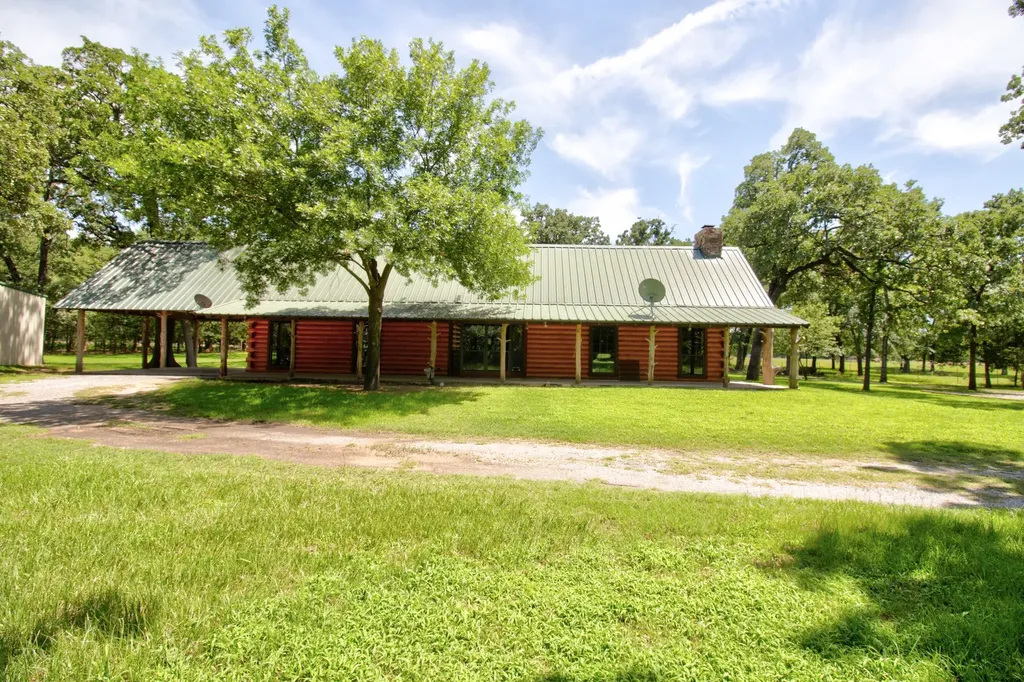 1466 Pearce Street Collinsville TX 76233