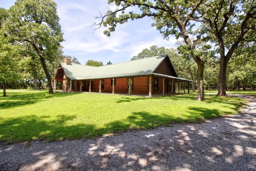 1466 Pearce Street Collinsville TX 76233