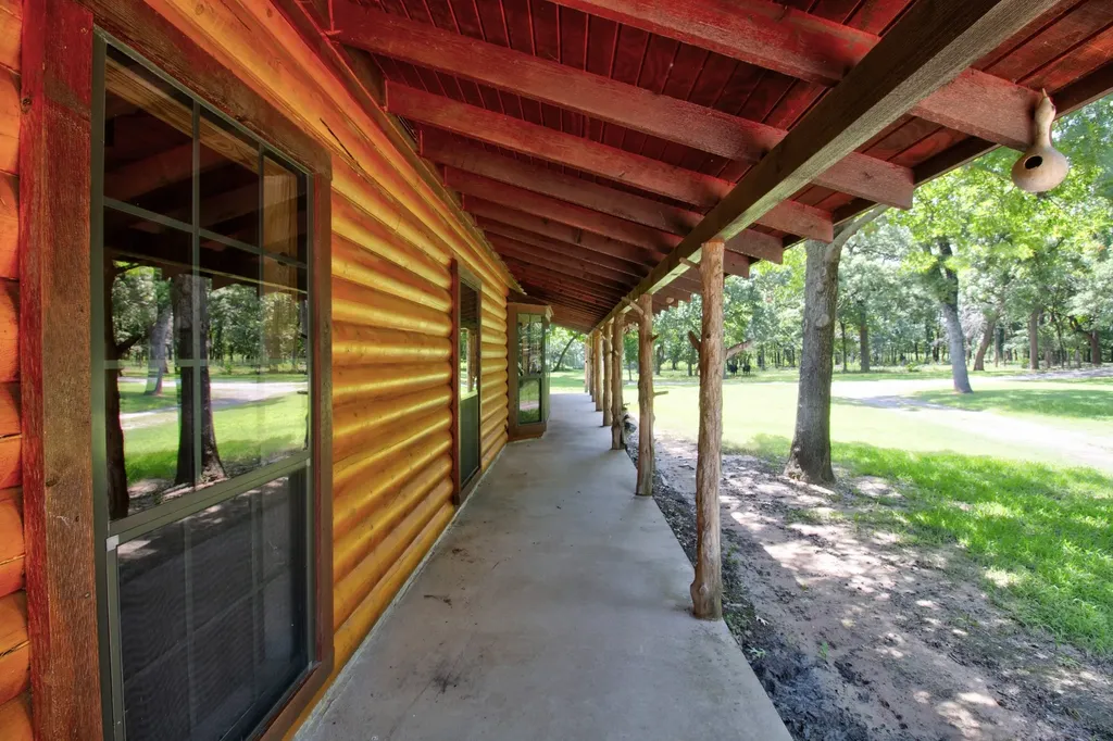 1466 Pearce Street Collinsville TX 76233