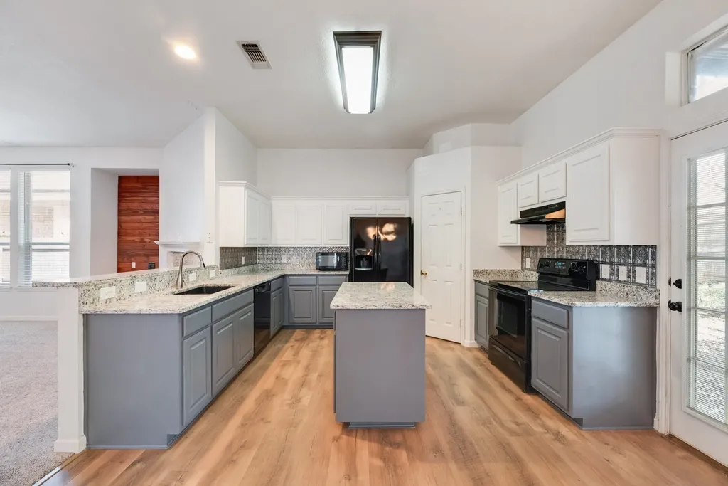 104 Goldeneye Lane Fort Worth TX 76120