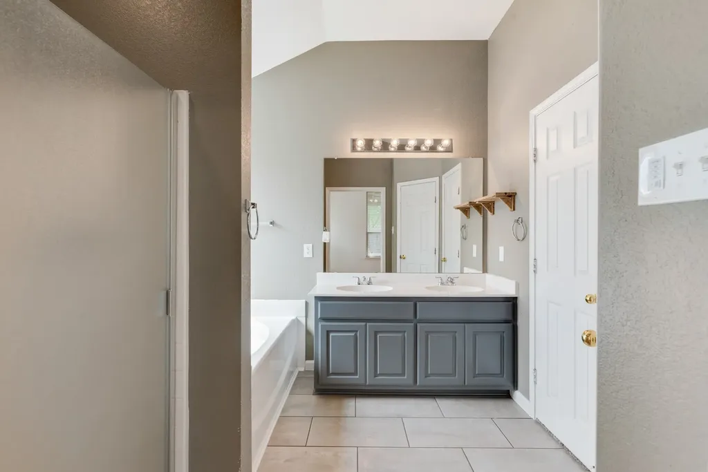 104 Goldeneye Lane Fort Worth TX 76120