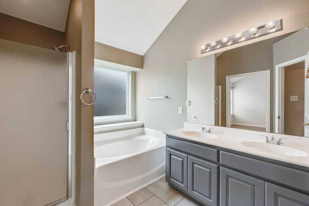 104 Goldeneye Lane Fort Worth TX 76120