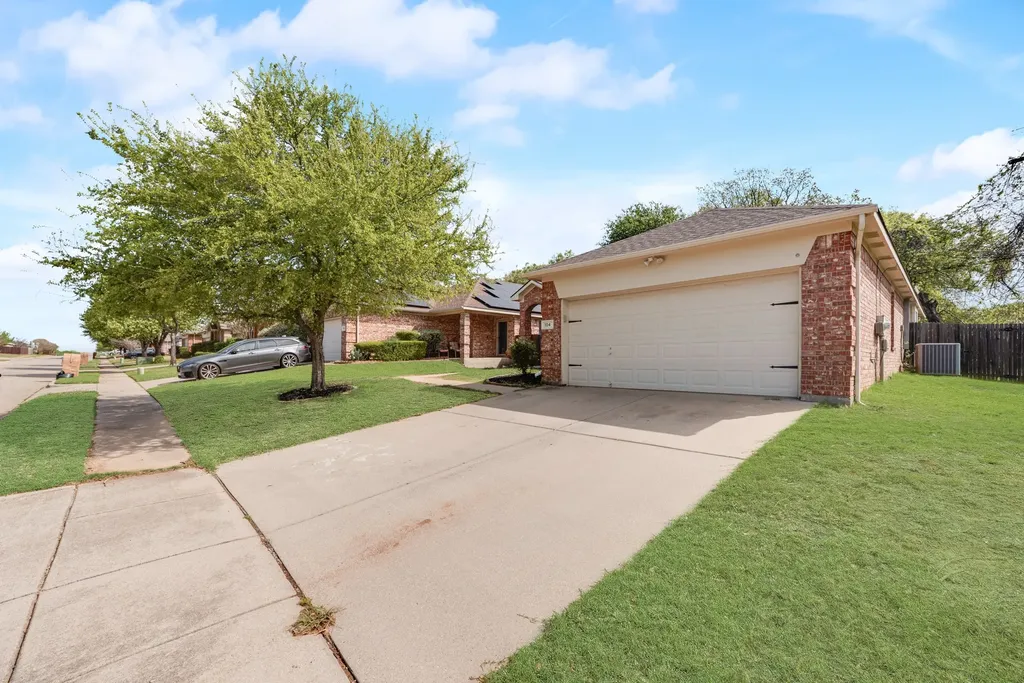 104 Goldeneye Lane Fort Worth TX 76120