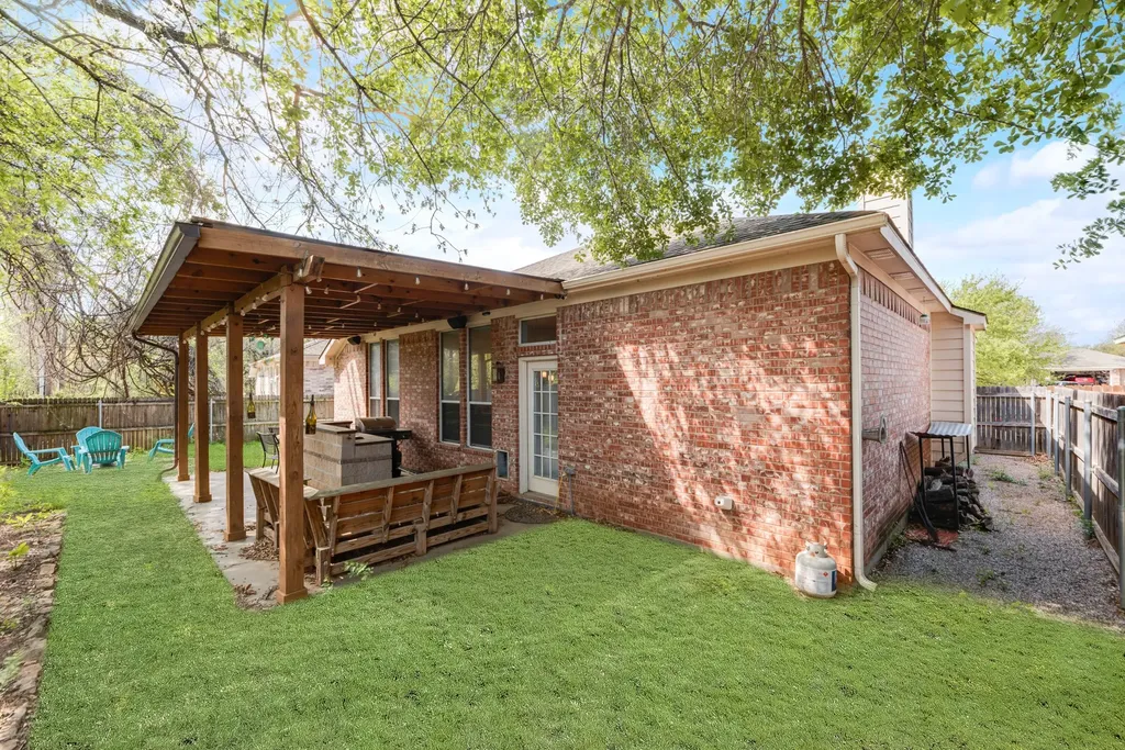 104 Goldeneye Lane Fort Worth TX 76120