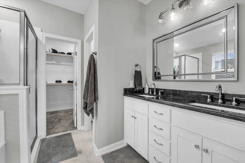 412 Travis Drive Mcgregor TX 76657