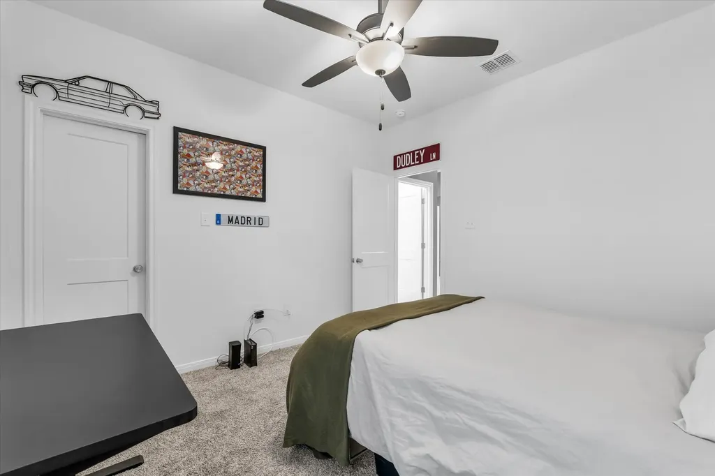 412 Travis Drive Mcgregor TX 76657