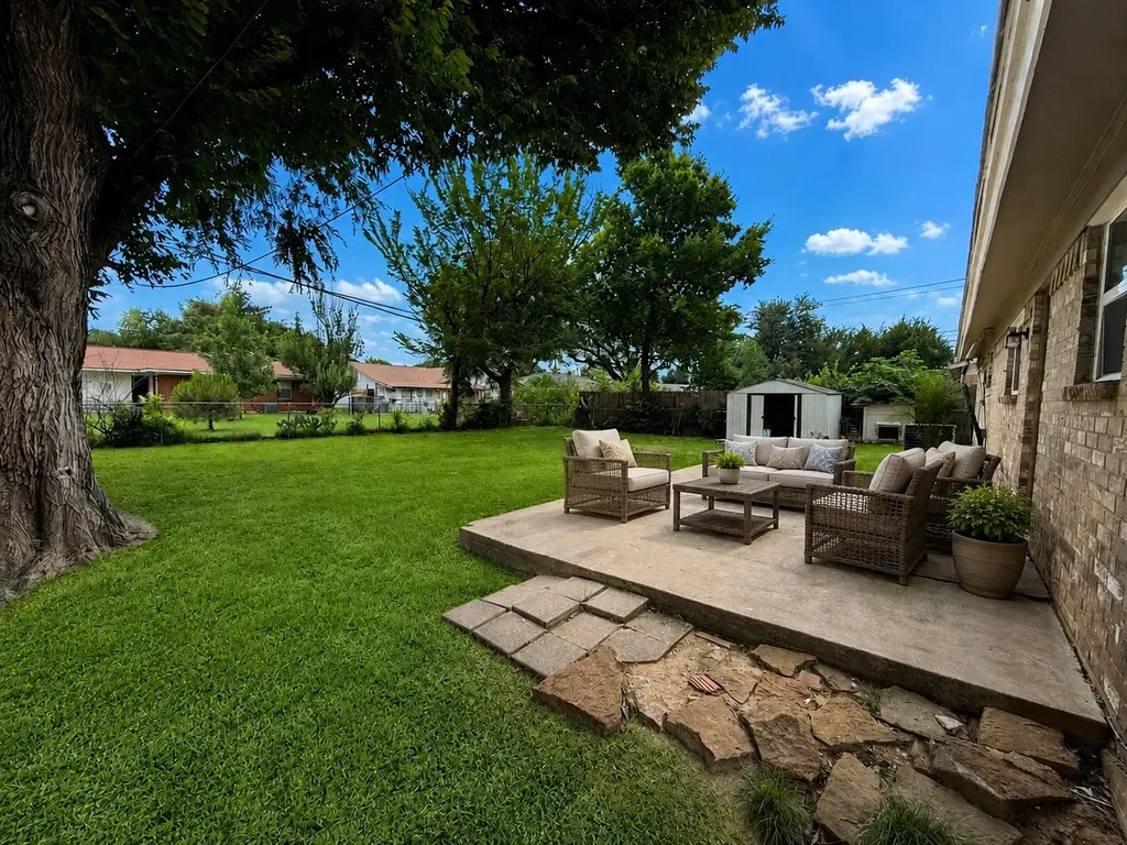 1030 Joslin Street Irving TX 75060