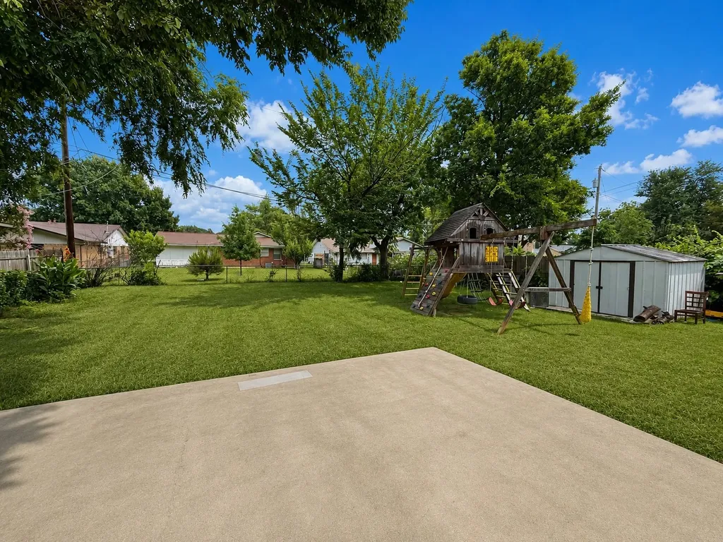 1030 Joslin Street Irving TX 75060