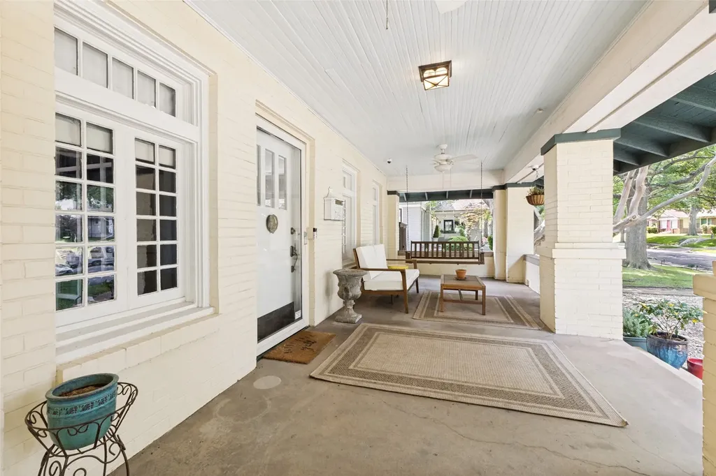 724 Lowell Street Dallas TX 75214