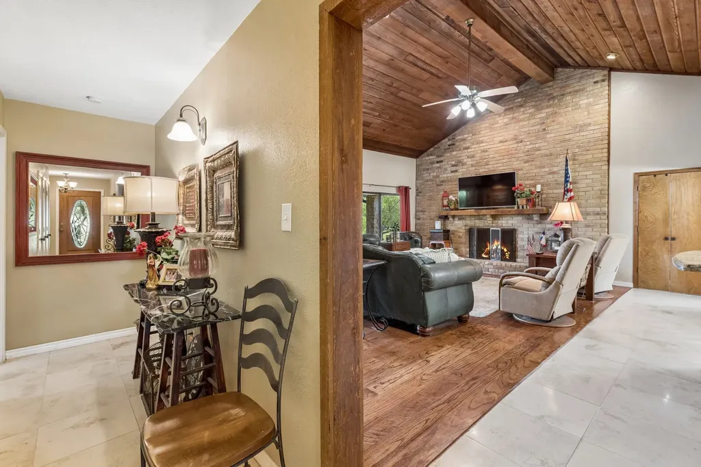 17 Hillside Drive Fate TX 75087