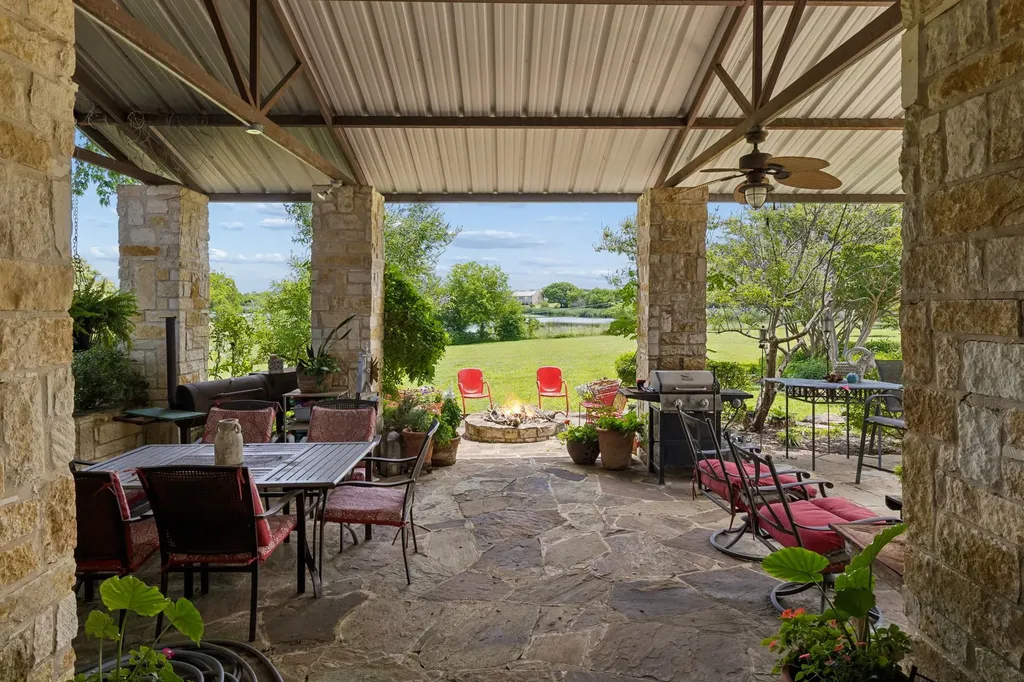 17 Hillside Drive Fate TX 75087
