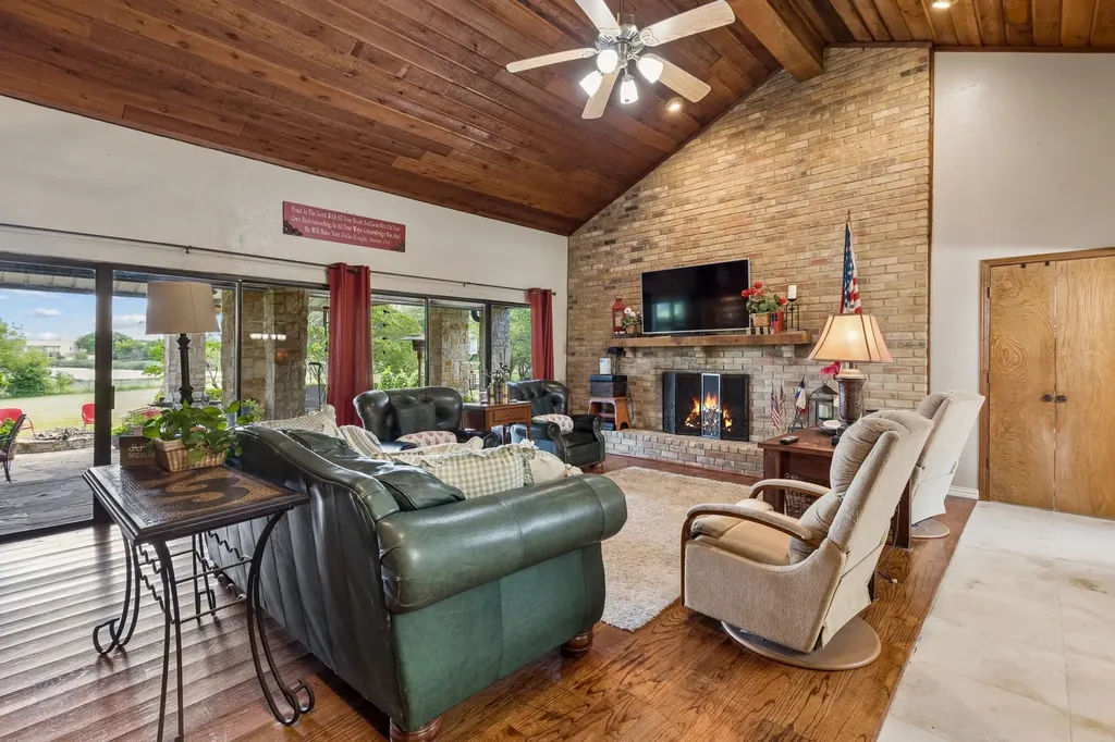17 Hillside Drive Fate TX 75087
