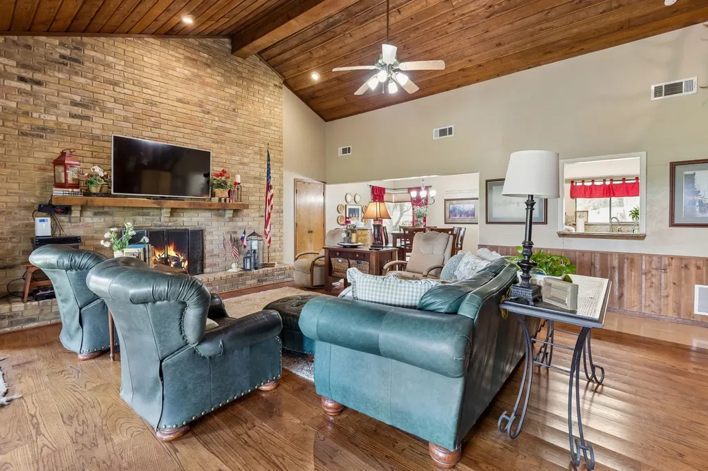 17 Hillside Drive Fate TX 75087
