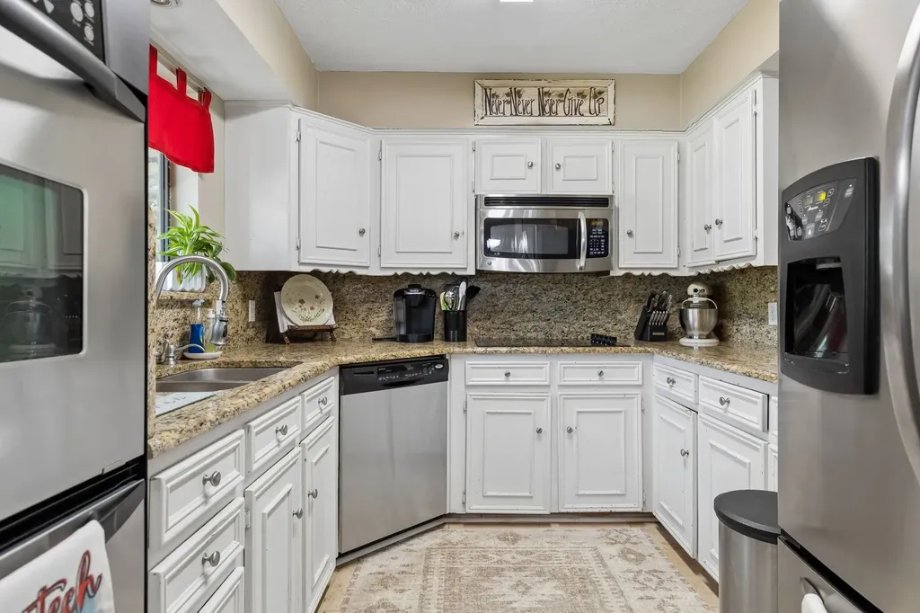 17 Hillside Drive Fate TX 75087