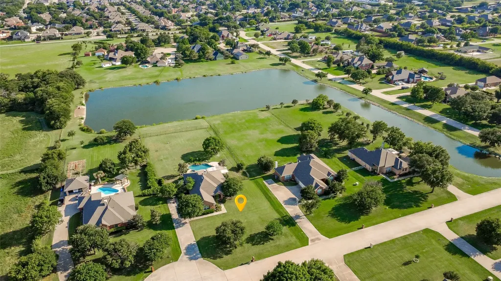 104 Island Circle Shady Shores TX 76208