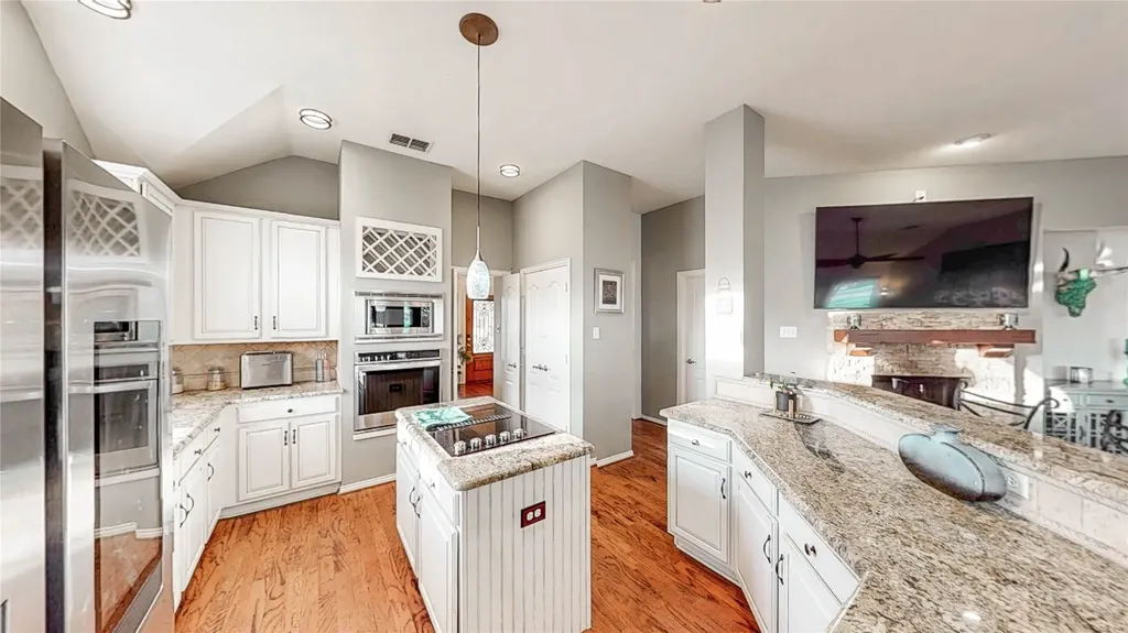 104 Island Circle Shady Shores TX 76208