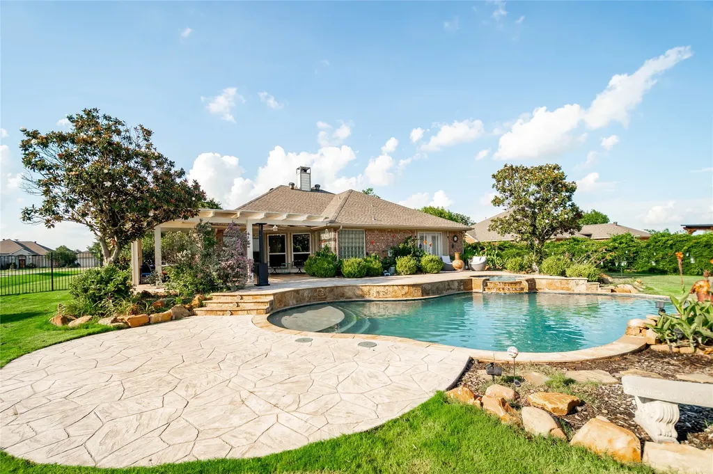 104 Island Circle Shady Shores TX 76208