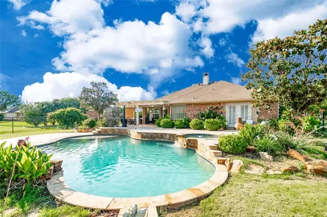 104 Island Circle Shady Shores TX 76208
