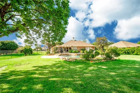 104 Island Circle Shady Shores TX 76208