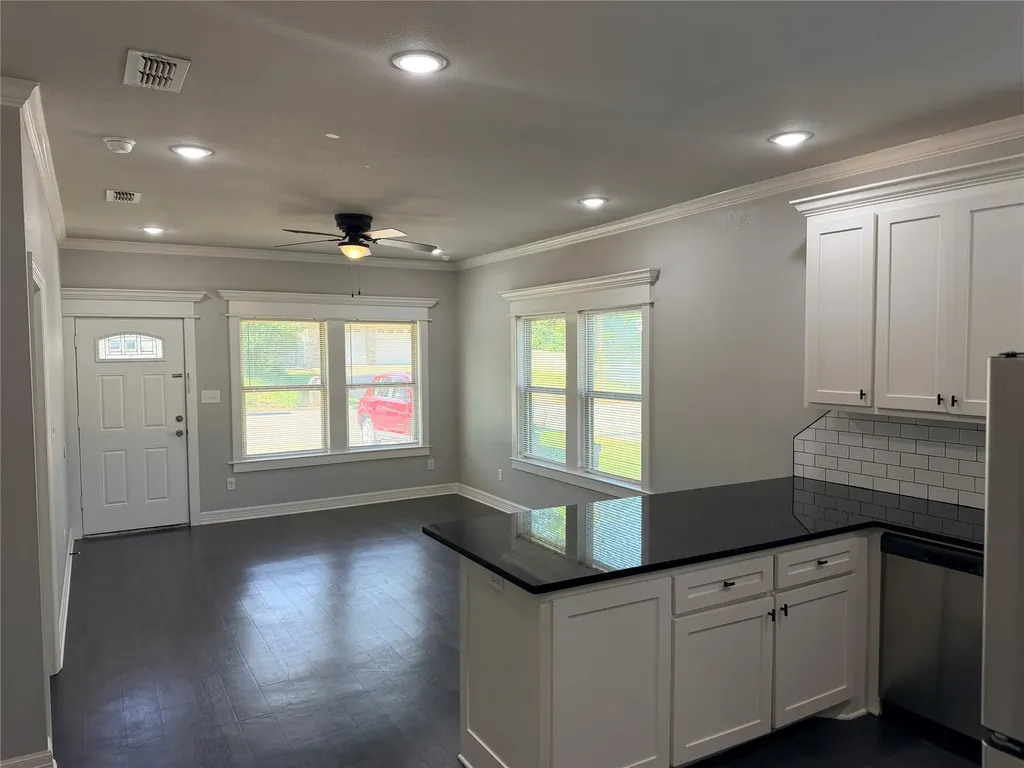 501 W Vance Tyler TX 75702
