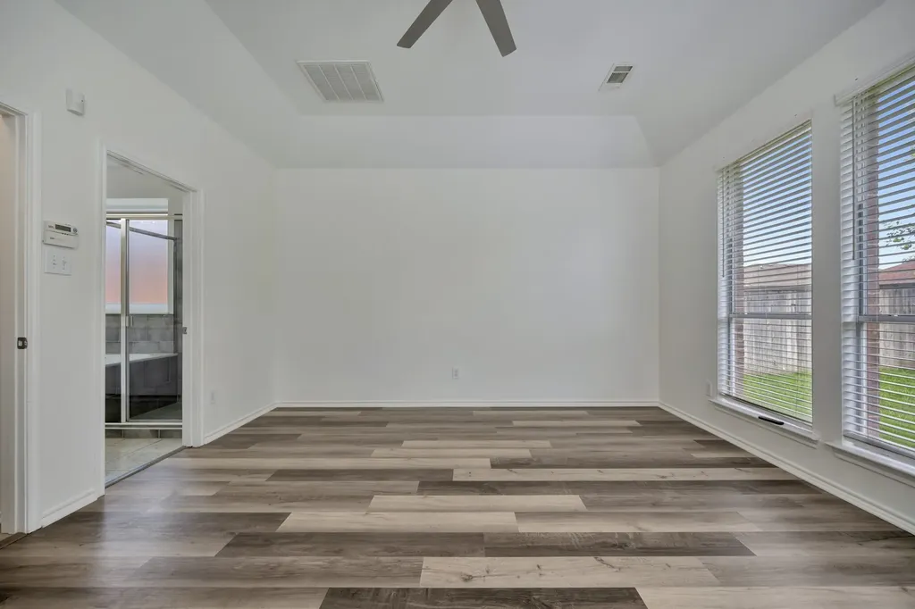3244 Serpis Grand Prairie TX 75054