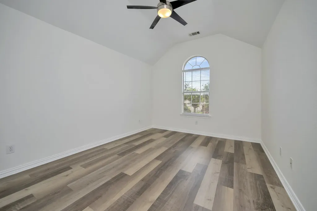 3244 Serpis Grand Prairie TX 75054