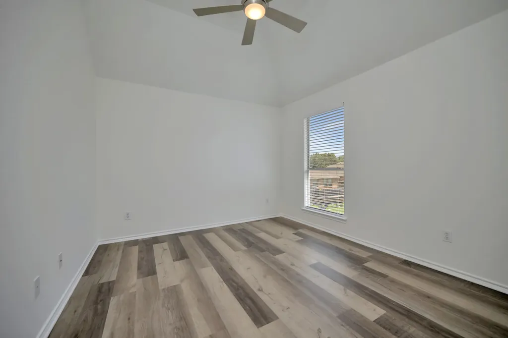 3244 Serpis Grand Prairie TX 75054
