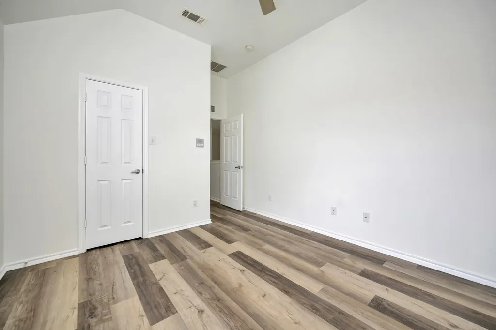 3244 Serpis Grand Prairie TX 75054