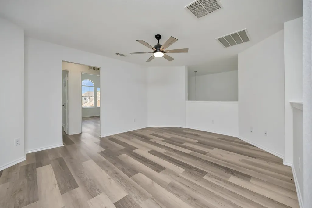 3244 Serpis Grand Prairie TX 75054