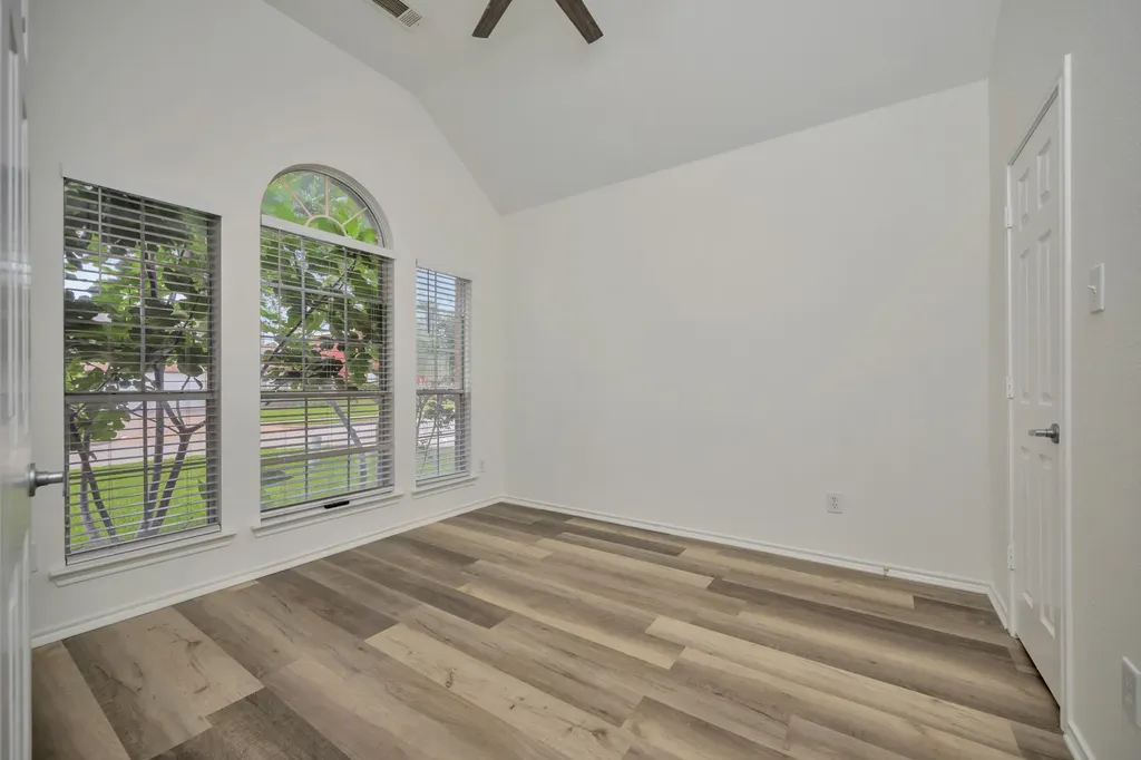 3244 Serpis Grand Prairie TX 75054